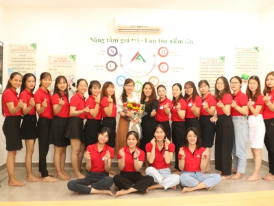 THÁNG CỦA YÊU THƯƠNG VÀ CẢM XÚC